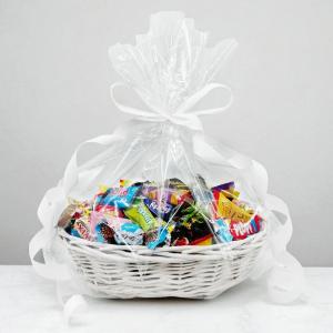 Godiskorg med 1,2 kg godis (godisfylld presentkorg i cellofan)