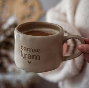*FÖRBOKAS* Mugg Bamsekram - Majas lyktor/ Barncancerfonden